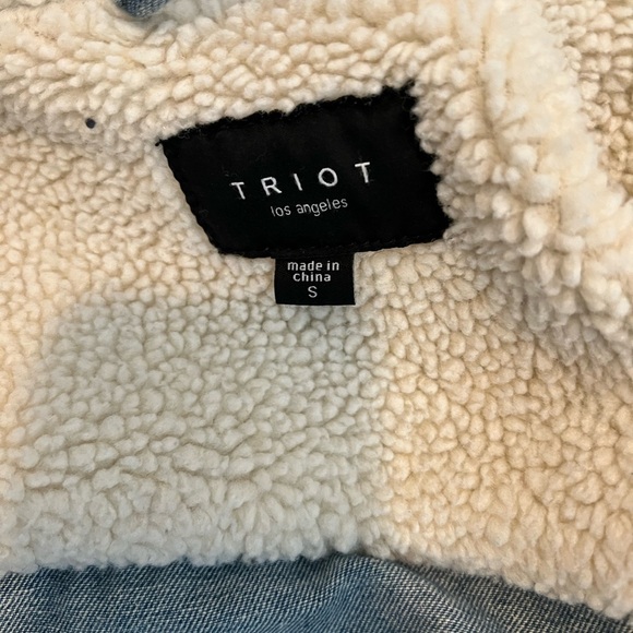 Triot Denim Jean Jacket Women’s Size Small.  Made in Los Angeles - Picture 3 of 5